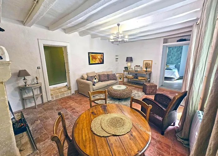 La Crocherie : Des Elfes - Free Wifi & Smart Tv * Beaumont-Pied-de-Boeuf (Sarthe)